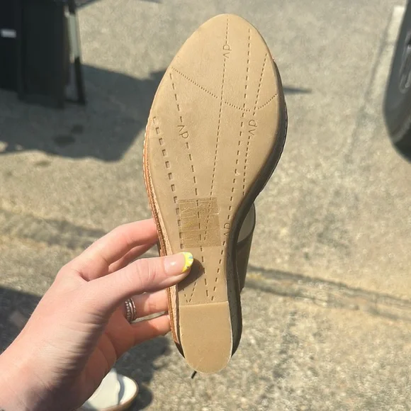 DV by Dolce Vita Brown and Cream Wedge Sandals - Picture 3 of 4
